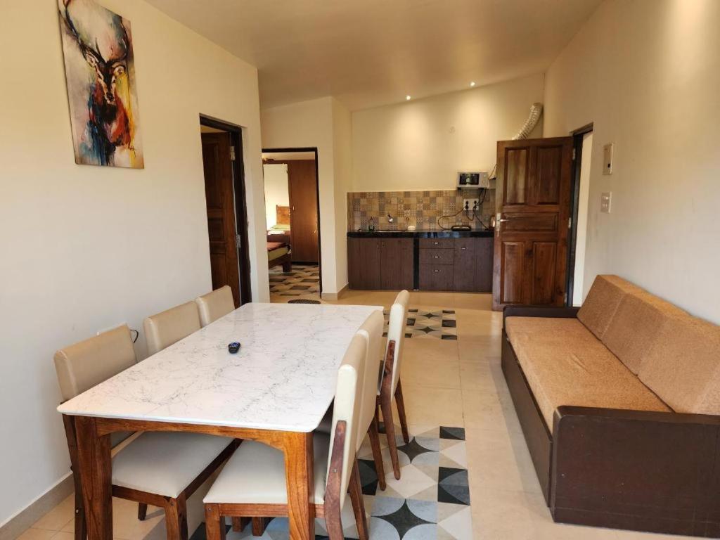 Coastal Suites Apart Hotel ---- 8 Minutes Walk To Beach Benaulim Luaran gambar